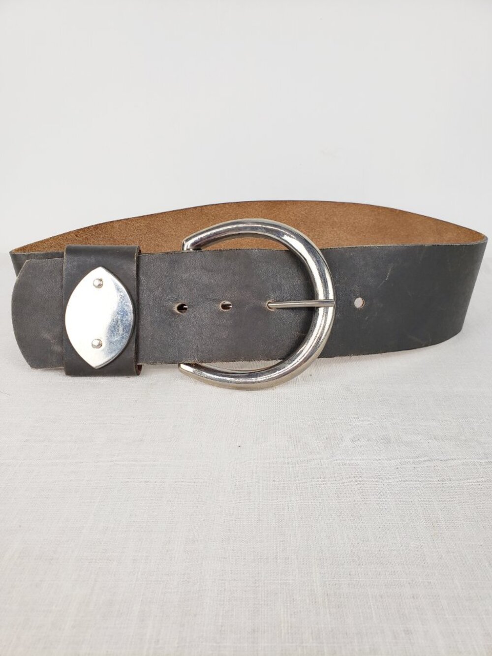 Jill Stuart Wide Statement Belt Gray Big Buckle 2.5" Womens S/M Fits 29-32